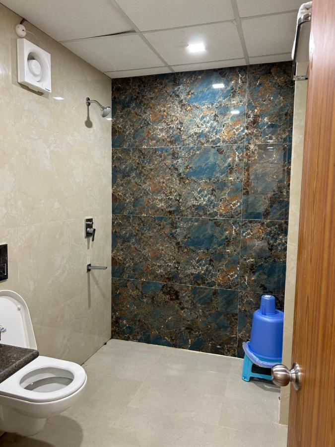 Roomquet Comfort Inn อัลลอฮาบาด ภายนอก รูปภาพ